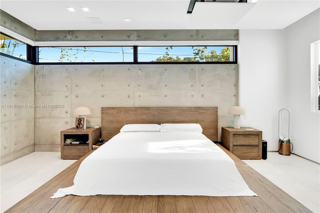 出租: $16,500 (3 贝兹, 2 浴室, 3031 平方英尺)