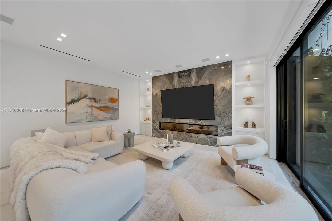 出租: $16,500 (3 贝兹, 2 浴室, 3031 平方英尺)