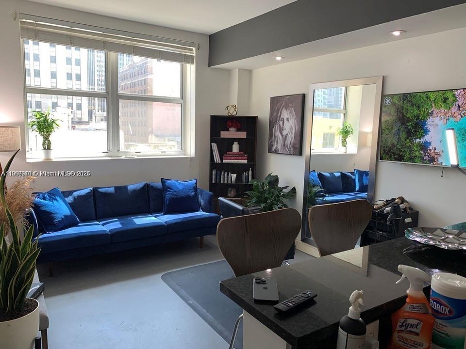 En Venta: $252,000 (1 camas, 1 baños, 623 Pies cuadrados)