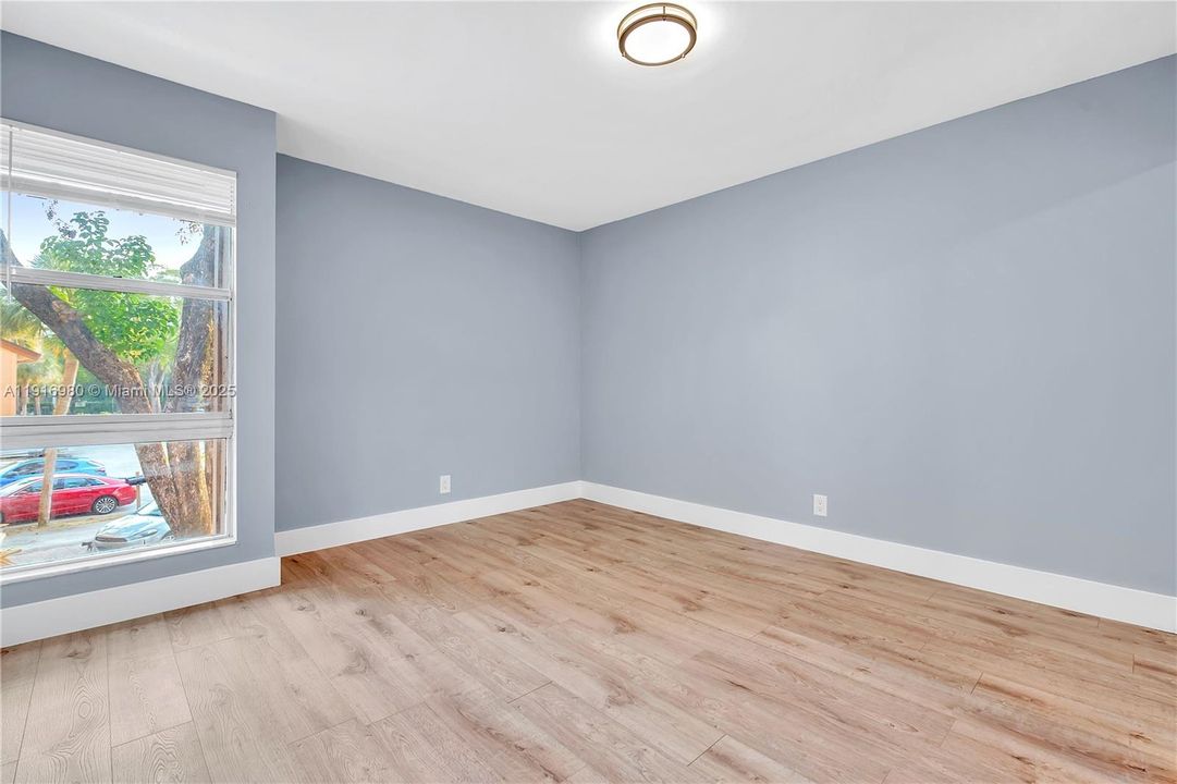 出租: $3,400 (4 贝兹, 2 浴室, 2020 平方英尺)