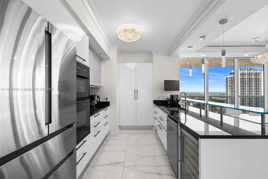 待售: $1,250,000 (2 贝兹, 2 浴室, 1458 平方英尺)