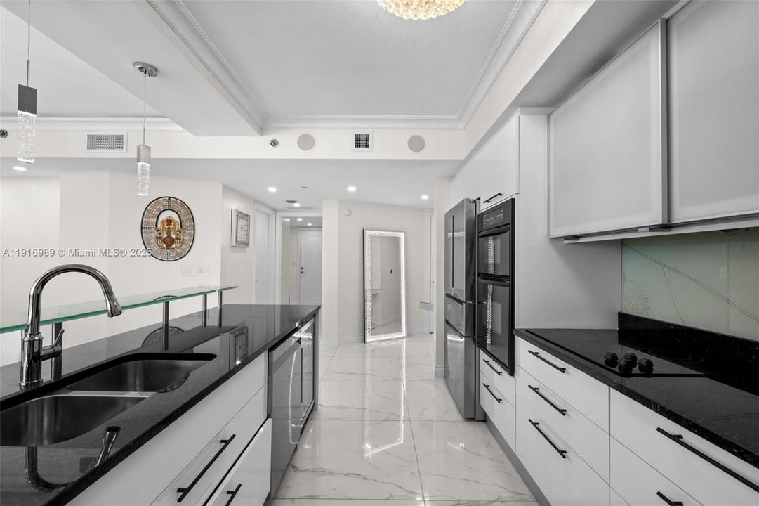 待售: $1,250,000 (2 贝兹, 2 浴室, 1458 平方英尺)