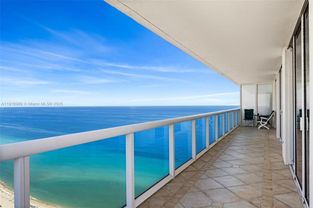 待售: $1,250,000 (2 贝兹, 2 浴室, 1458 平方英尺)