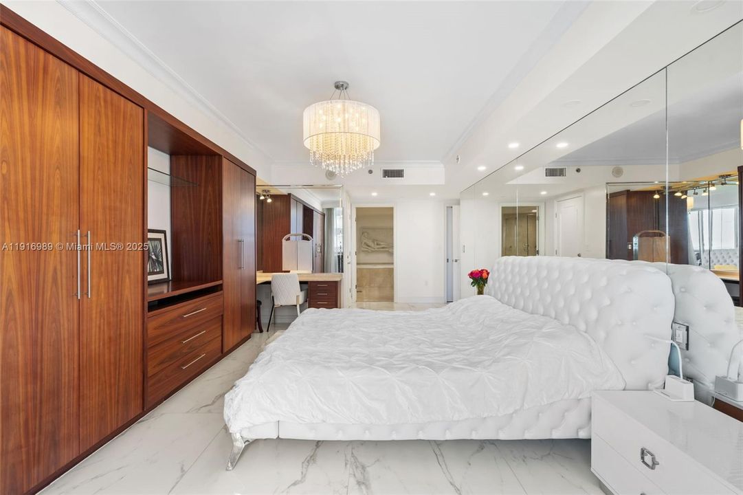 待售: $1,250,000 (2 贝兹, 2 浴室, 1458 平方英尺)