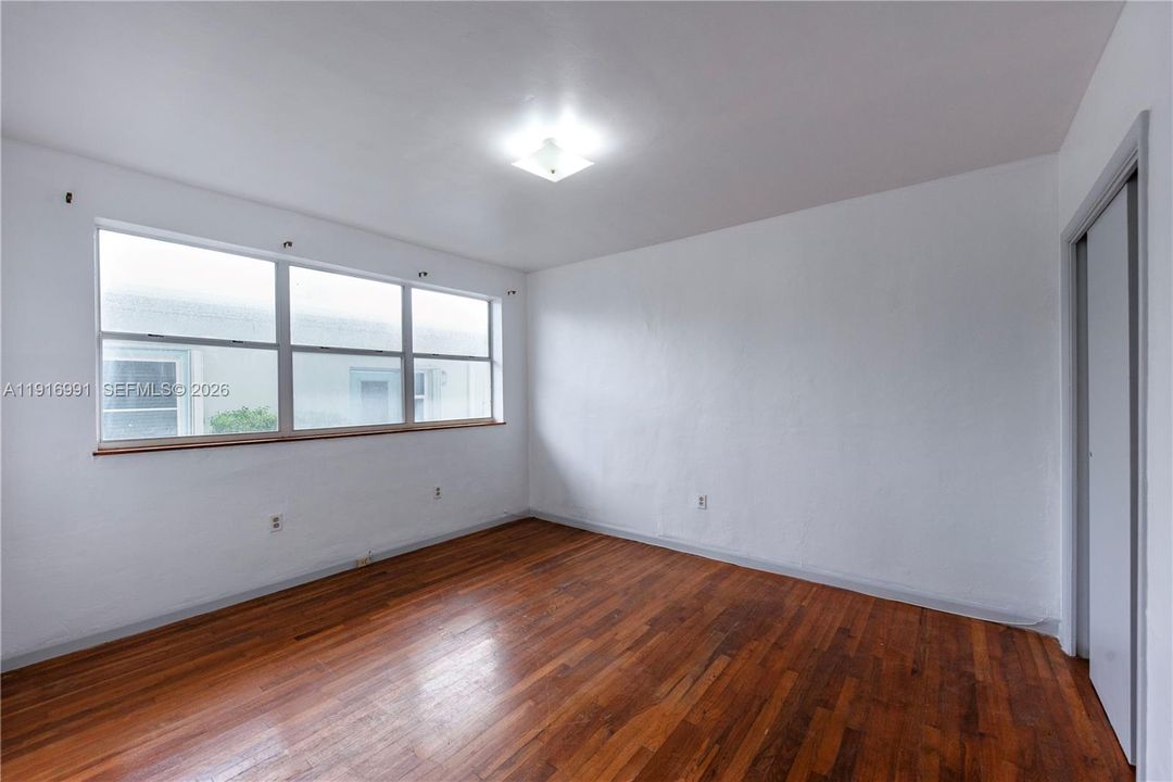 En Venta: $300,000 (3 camas, 2 baños, 1110 Pies cuadrados)