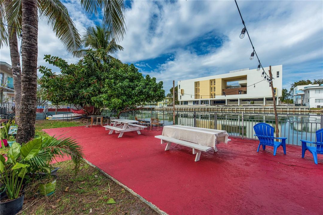 En Venta: $300,000 (3 camas, 2 baños, 1110 Pies cuadrados)