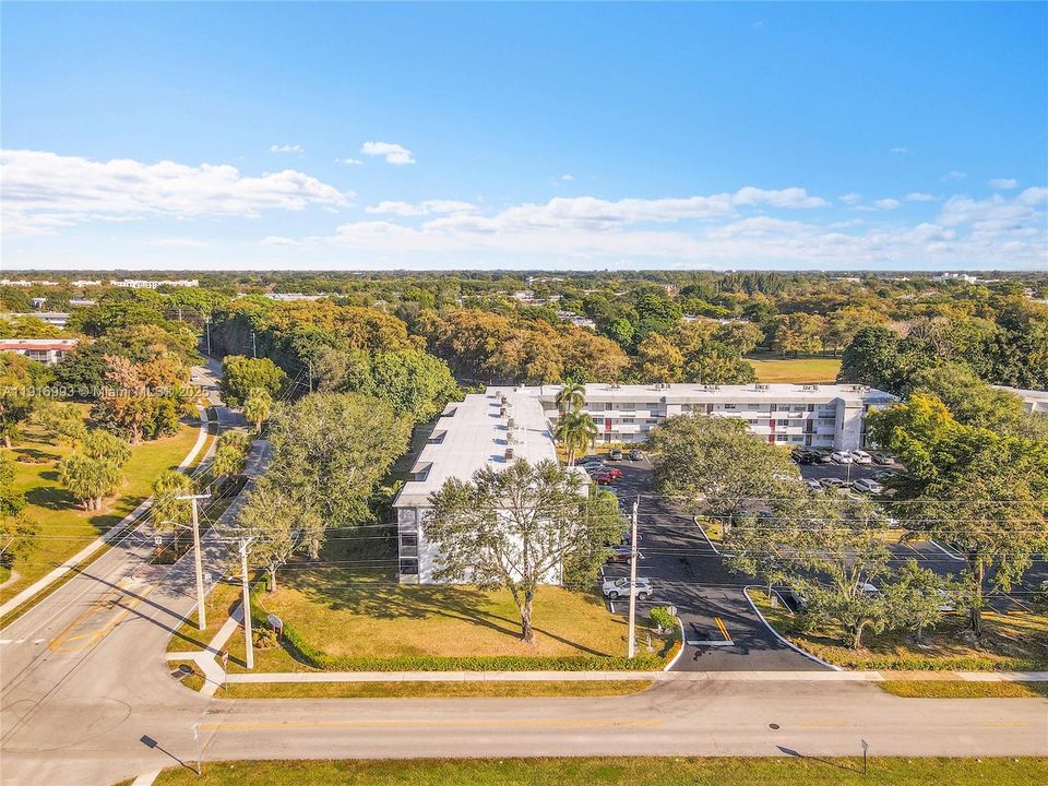 待售: $138,900 (1 贝兹, 1 浴室, 800 平方英尺)