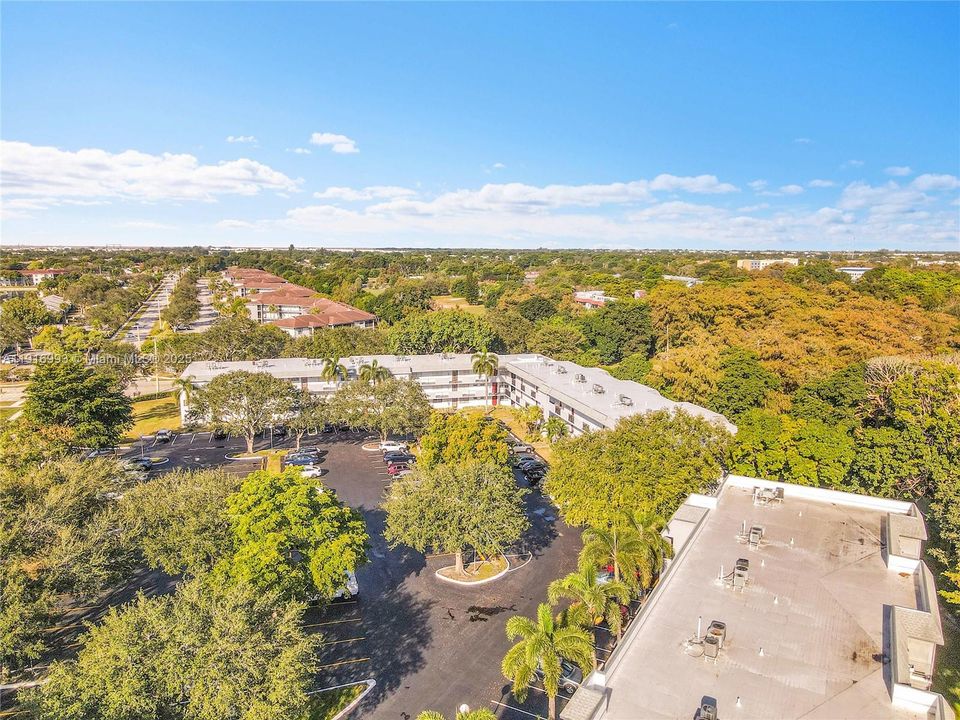 待售: $138,900 (1 贝兹, 1 浴室, 800 平方英尺)