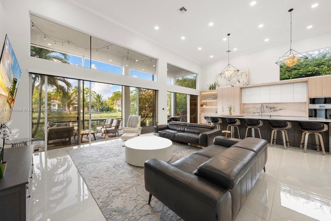 For Sale: $5,999,995 (8 beds, 8 baths, 3432 Square Feet)