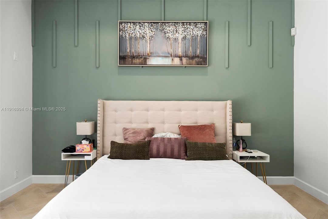 For Sale: $5,999,995 (8 beds, 8 baths, 3432 Square Feet)