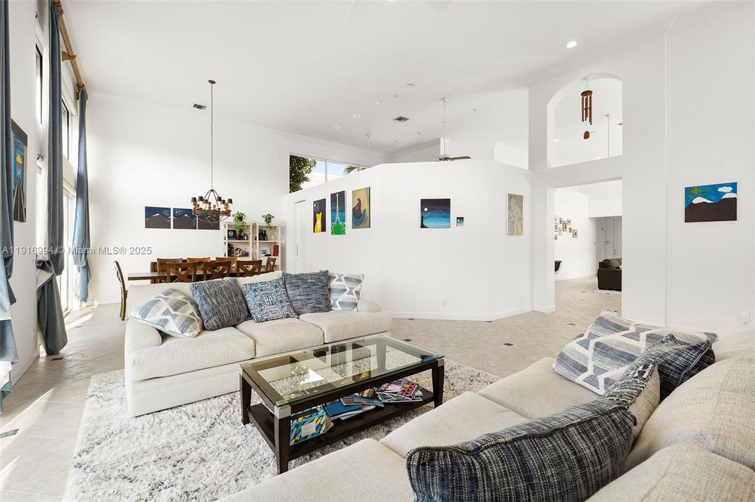 For Sale: $5,999,995 (8 beds, 8 baths, 3432 Square Feet)