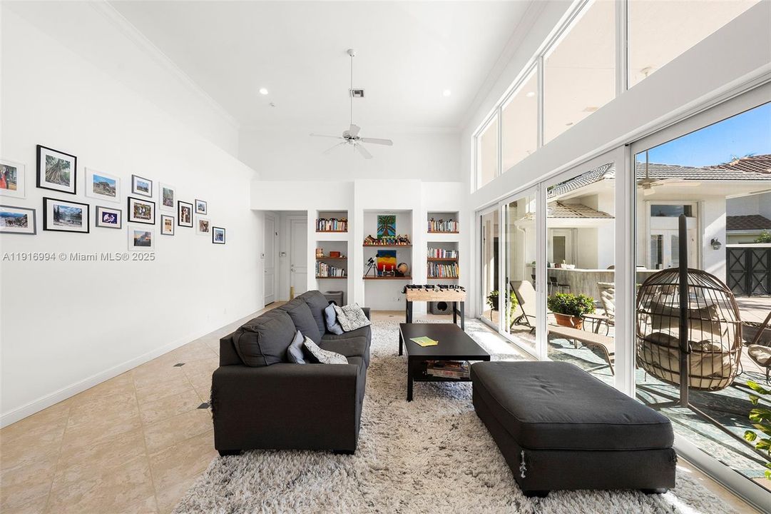 For Sale: $5,999,995 (8 beds, 8 baths, 3432 Square Feet)