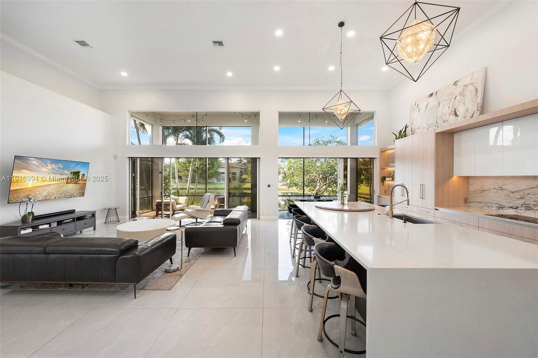 For Sale: $5,999,995 (8 beds, 8 baths, 3432 Square Feet)