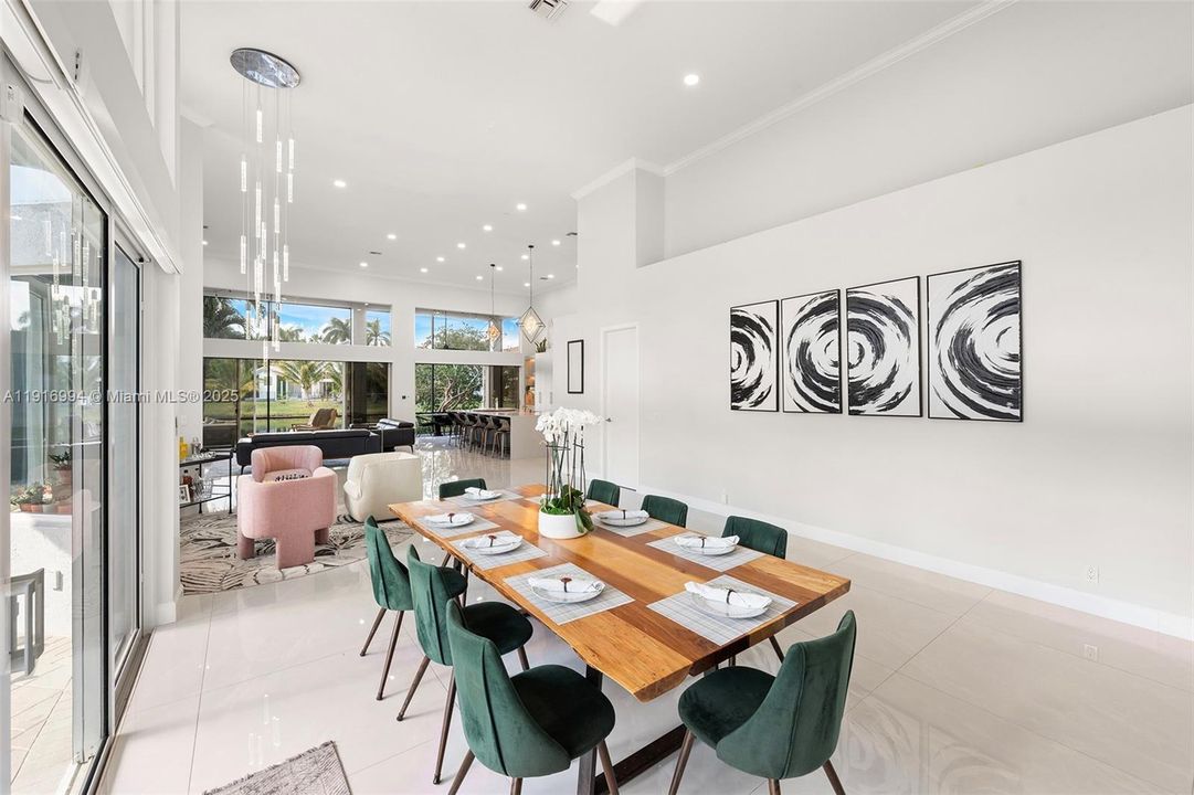 For Sale: $5,999,995 (8 beds, 8 baths, 3432 Square Feet)