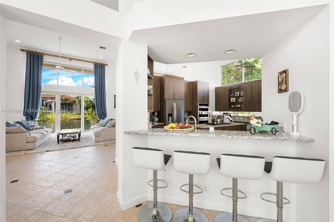 For Sale: $5,999,995 (8 beds, 8 baths, 3432 Square Feet)