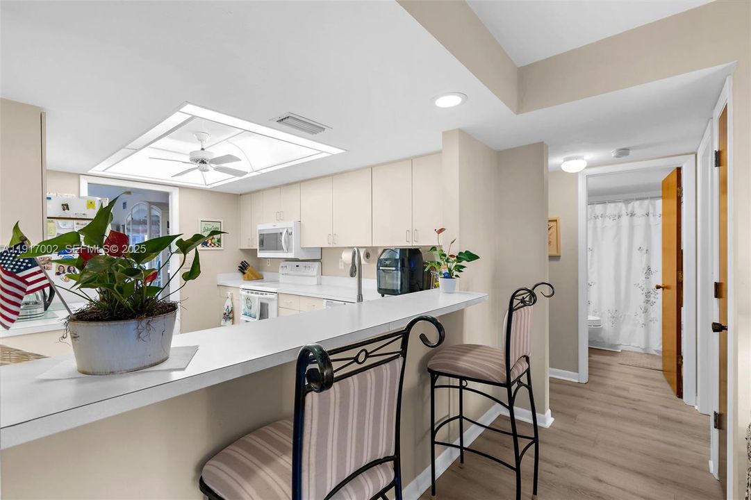 待售: $269,000 (2 贝兹, 2 浴室, 1504 平方英尺)