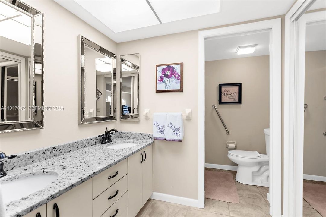 待售: $269,000 (2 贝兹, 2 浴室, 1504 平方英尺)