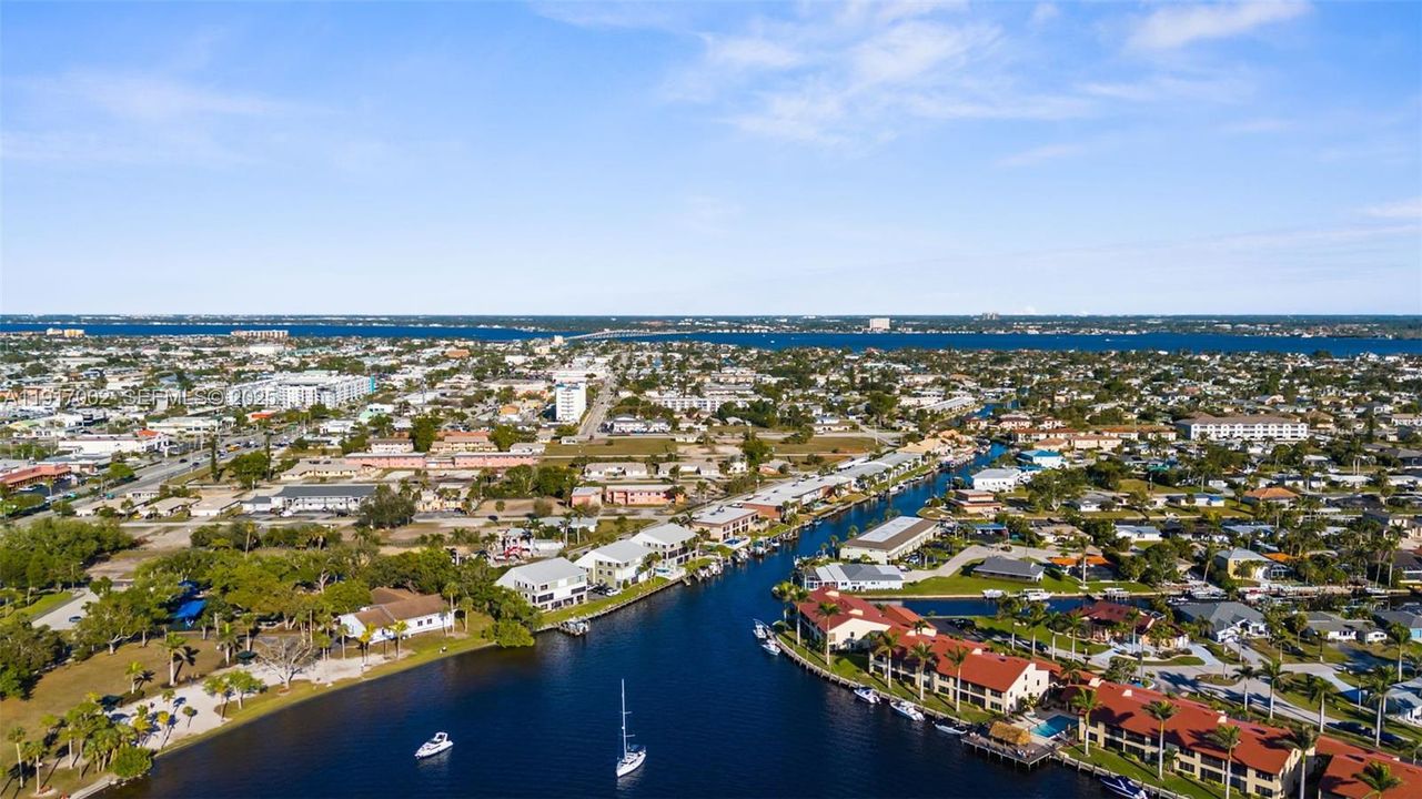 待售: $269,000 (2 贝兹, 2 浴室, 1504 平方英尺)