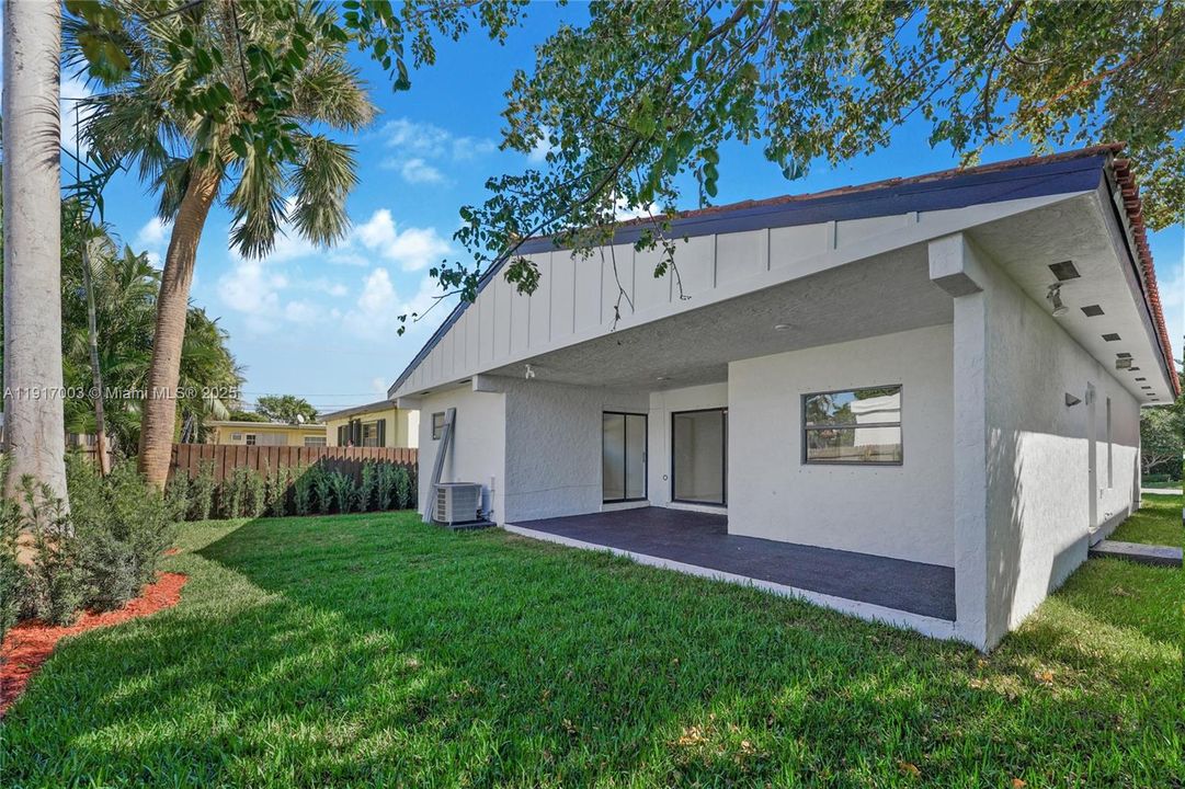 待售: $1,790,000 (3 贝兹, 2 浴室, 1953 平方英尺)