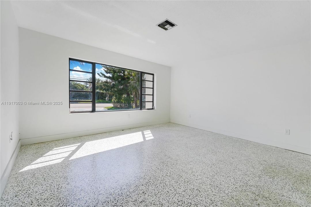 待售: $1,790,000 (3 贝兹, 2 浴室, 1953 平方英尺)