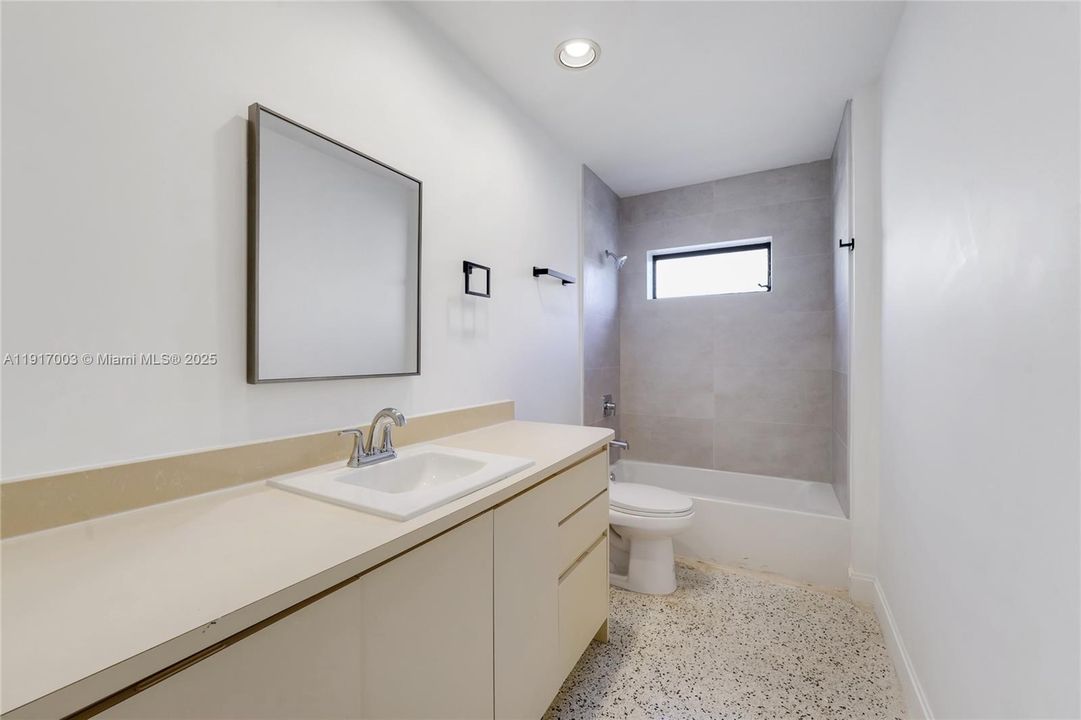 待售: $1,790,000 (3 贝兹, 2 浴室, 1953 平方英尺)