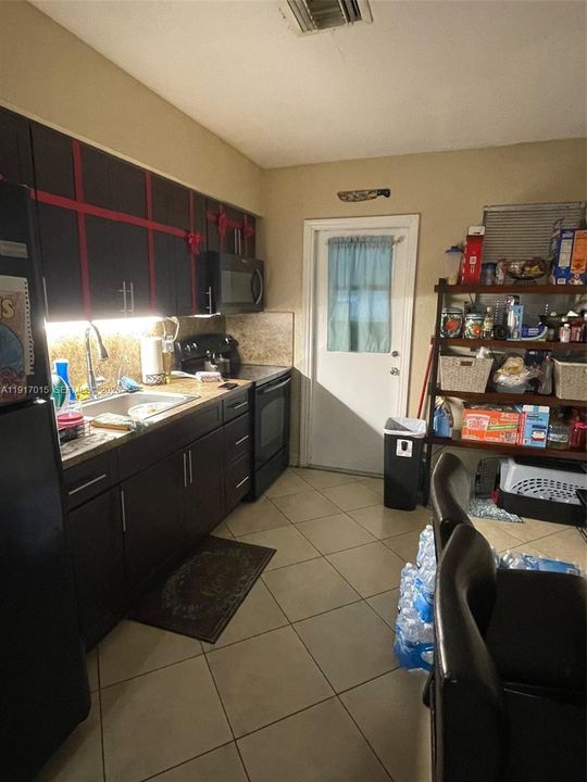 For Sale: $559,999 (0 beds, 0 baths, 1696 Square Feet)