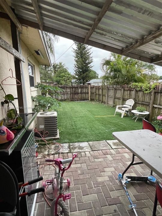For Sale: $559,999 (0 beds, 0 baths, 1696 Square Feet)