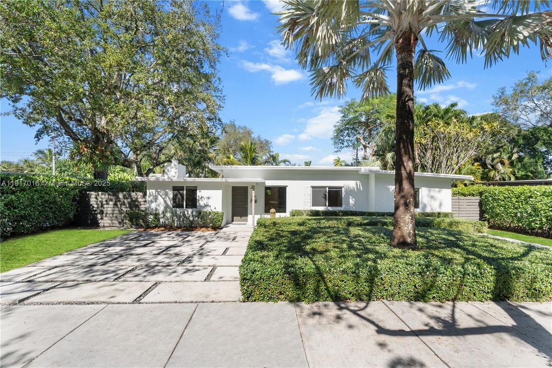 For Rent: $5,200 (3 beds, 1 baths, 1337 Square Feet)