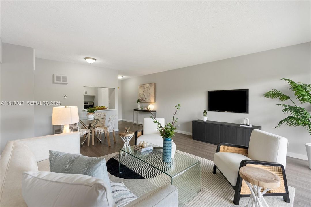 For Rent: $1,950 (1 beds, 1 baths, 900 Square Feet)