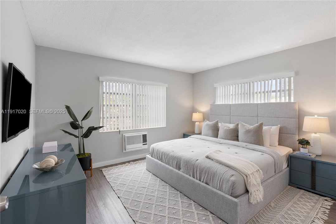 For Rent: $1,950 (1 beds, 1 baths, 900 Square Feet)