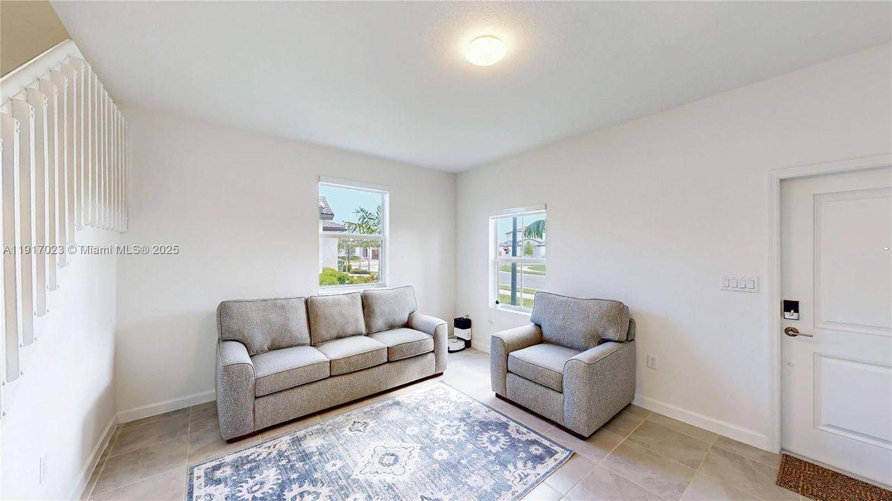 En Venta: $699,900 (4 camas, 2 baños, 2640 Pies cuadrados)