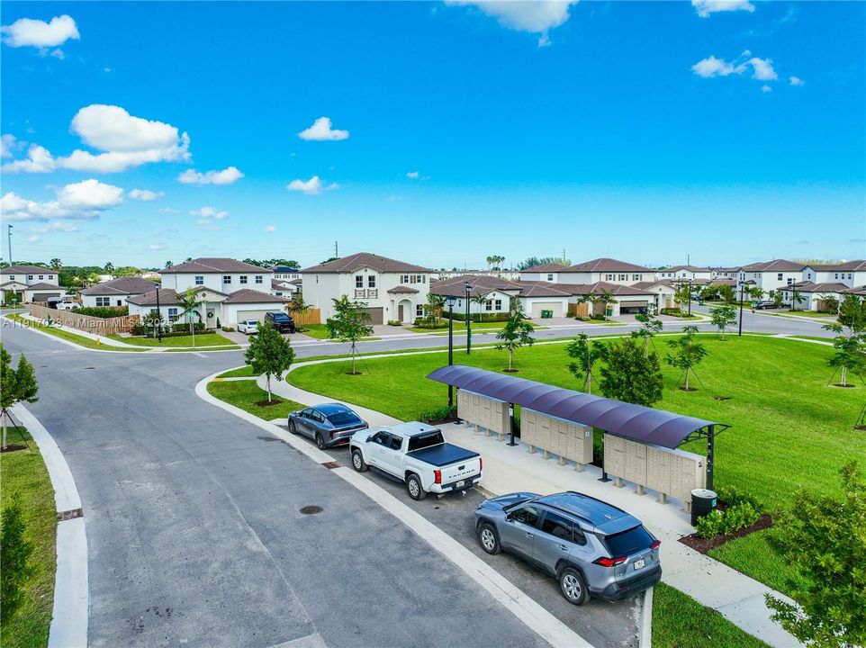 En Venta: $699,900 (4 camas, 2 baños, 2640 Pies cuadrados)