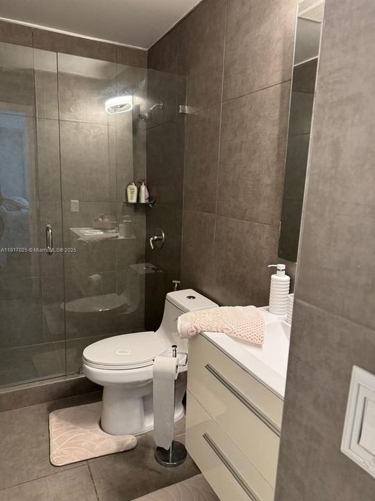 В аренду: $2,750 (2 спален, 2 ванн, 1140 Квадратных фут)