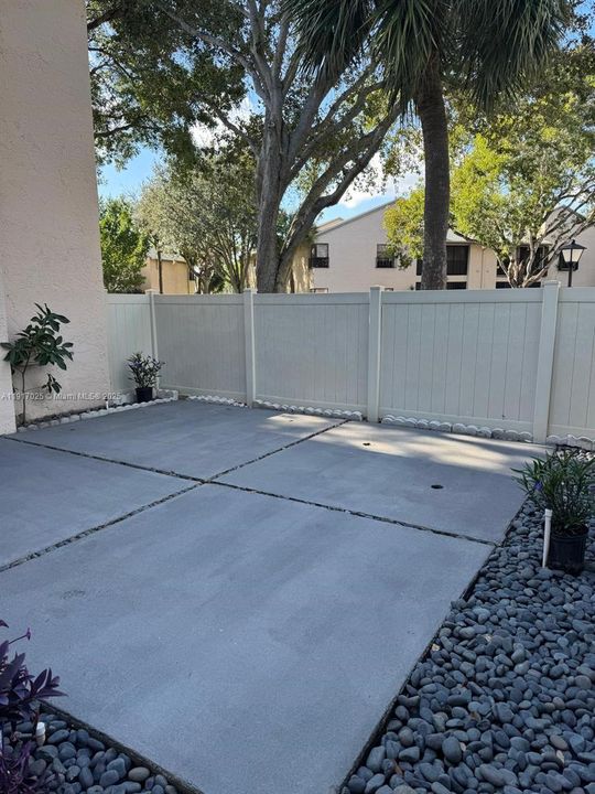 В аренду: $2,750 (2 спален, 2 ванн, 1140 Квадратных фут)