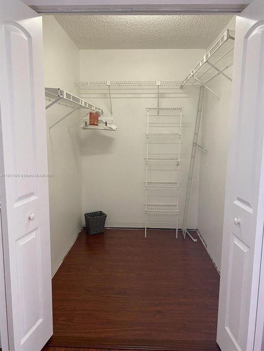 В аренду: $2,750 (2 спален, 2 ванн, 1140 Квадратных фут)