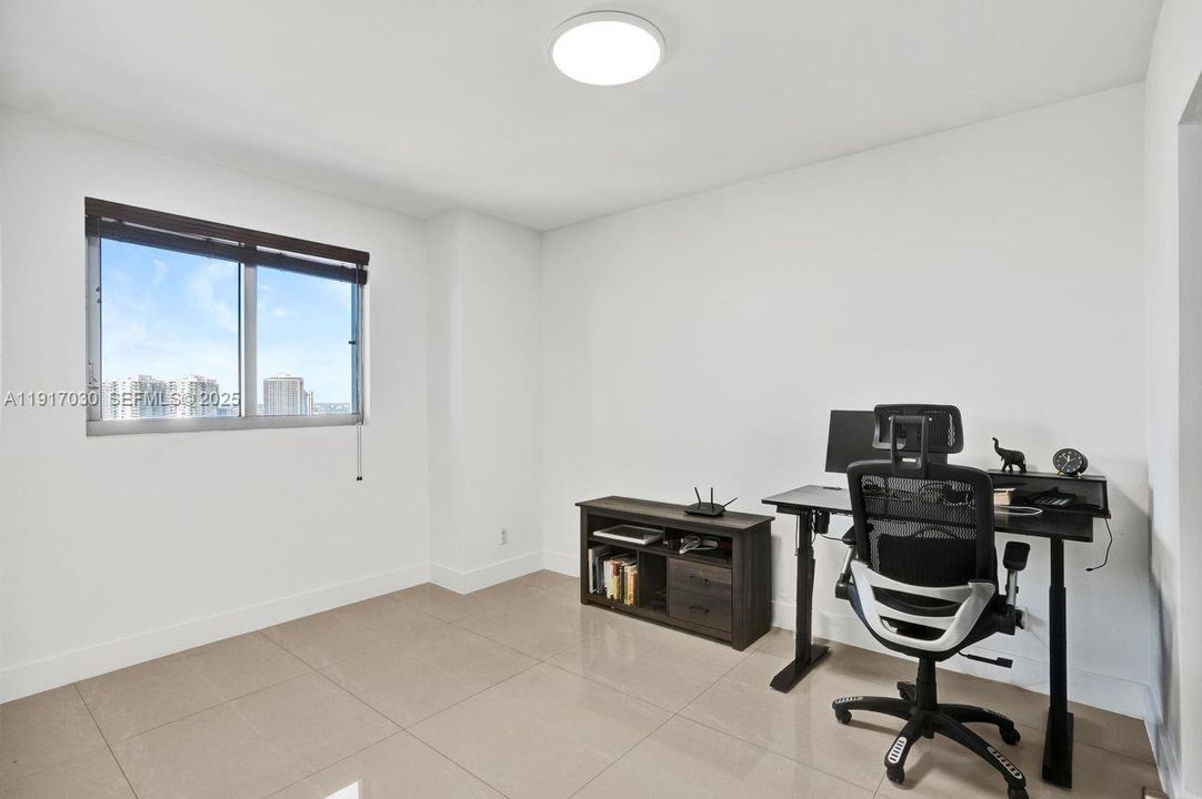 For Sale: $890,000 (2 beds, 2 baths, 1208 Square Feet)