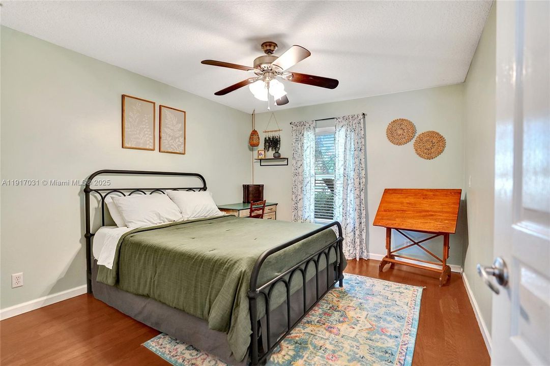 For Sale: $835,000 (4 beds, 2 baths, 2552 Square Feet)