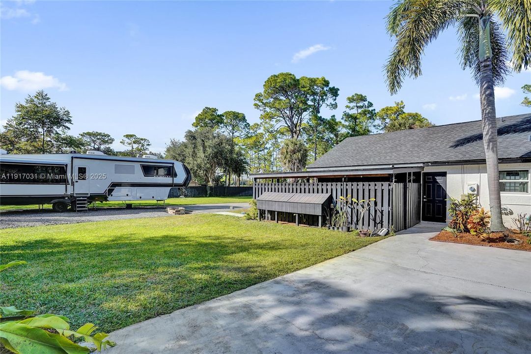 For Sale: $835,000 (4 beds, 2 baths, 2552 Square Feet)