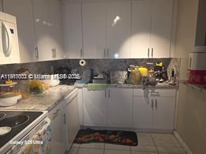 待售: $169,000 (2 贝兹, 2 浴室, 1075 平方英尺)