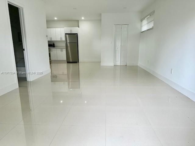 合同活跃: $1,800 (0 贝兹, 1 浴室, 600 平方英尺)