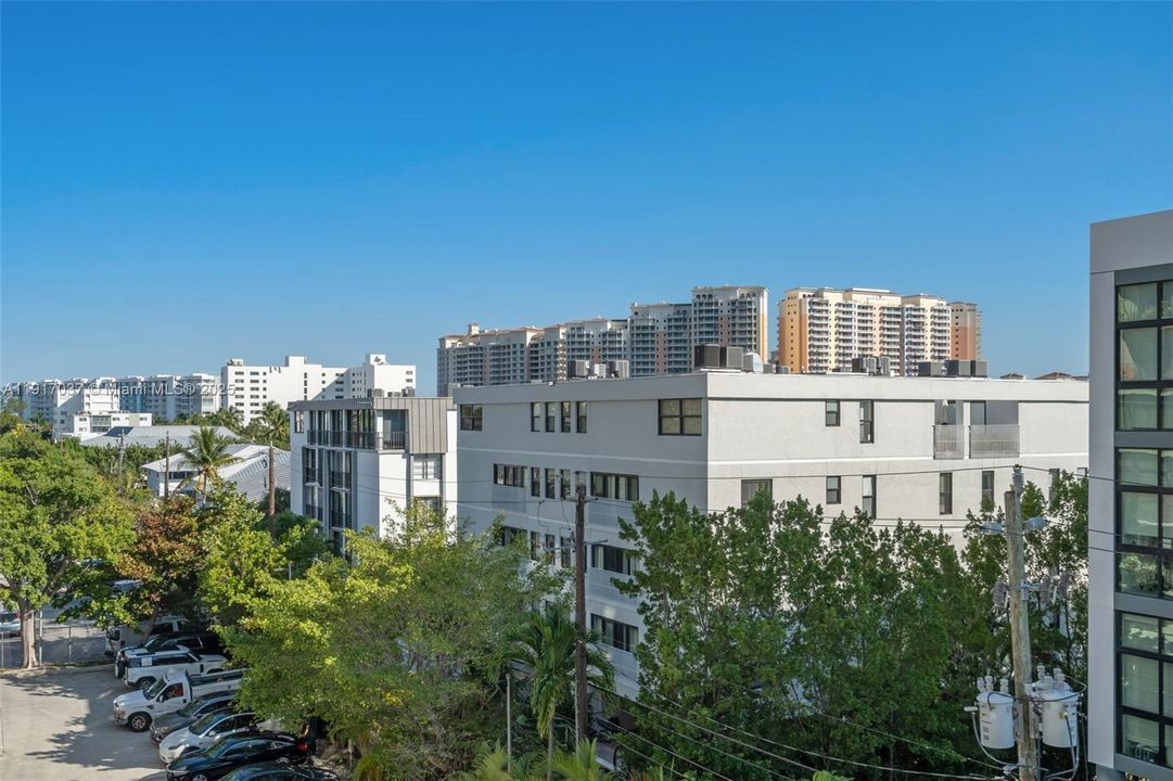 For Rent: $4,250 (2 beds, 2 baths, 1311 Square Feet)