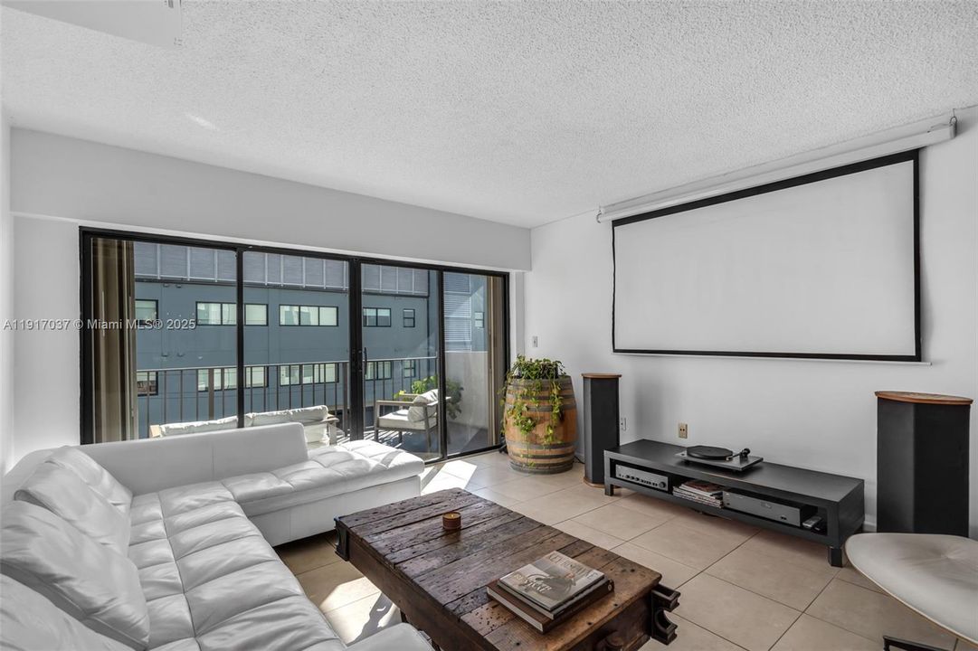 For Rent: $4,250 (2 beds, 2 baths, 1311 Square Feet)