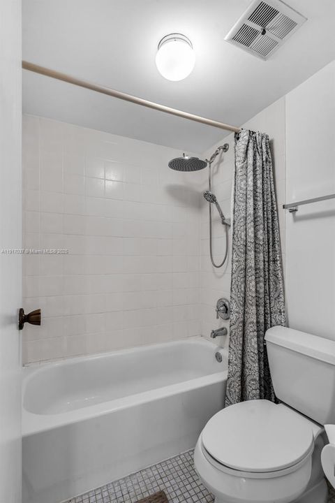 For Rent: $4,250 (2 beds, 2 baths, 1311 Square Feet)