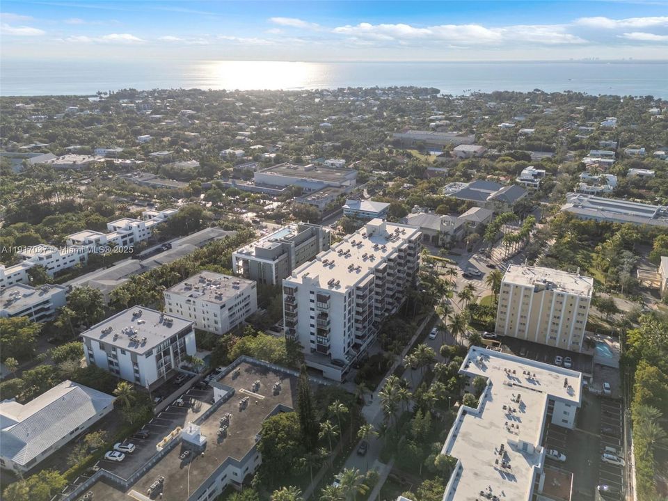 For Rent: $4,250 (2 beds, 2 baths, 1311 Square Feet)