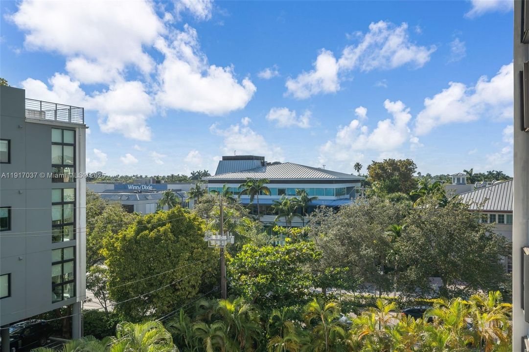 For Rent: $4,250 (2 beds, 2 baths, 1311 Square Feet)