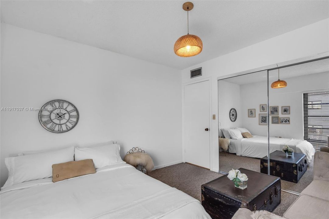 For Rent: $4,250 (2 beds, 2 baths, 1311 Square Feet)