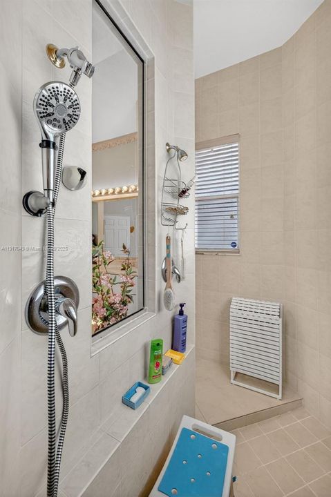 待售: $1,275,000 (5 贝兹, 4 浴室, 3612 平方英尺)