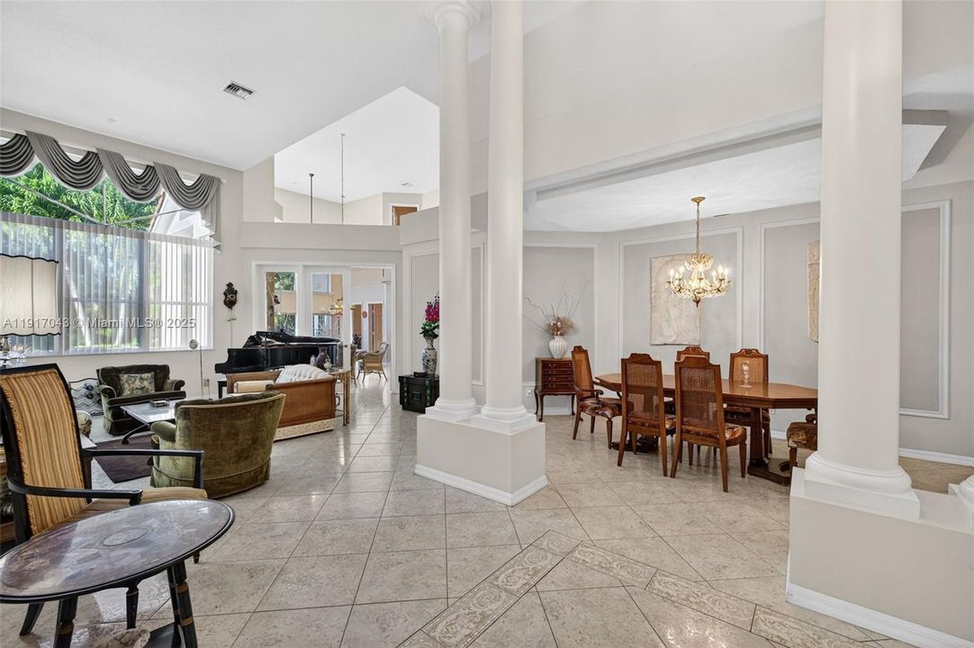 待售: $1,275,000 (5 贝兹, 4 浴室, 3612 平方英尺)