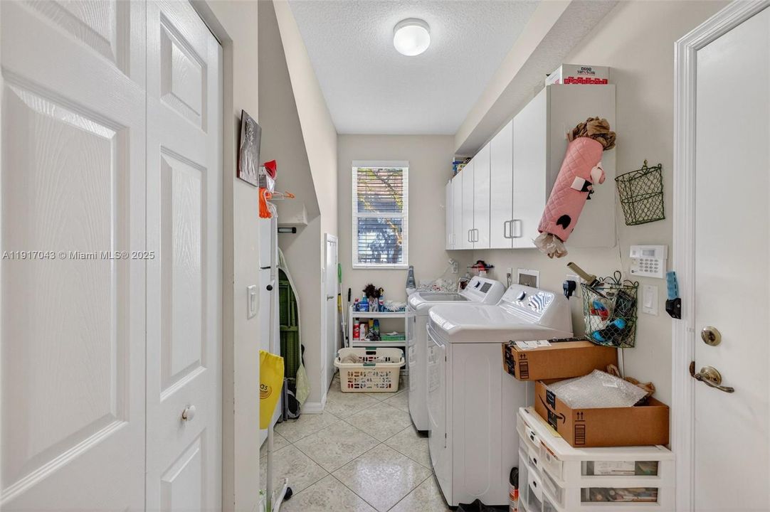 待售: $1,275,000 (5 贝兹, 4 浴室, 3612 平方英尺)