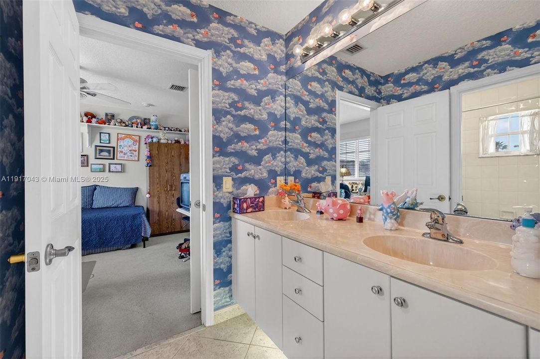 待售: $1,275,000 (5 贝兹, 4 浴室, 3612 平方英尺)